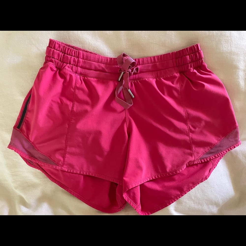RARE PINK LULULEMON HOTTY HOT SHORTS